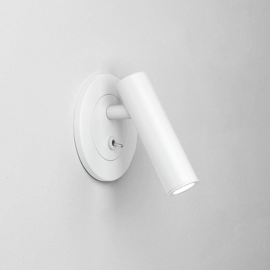 Rotating LED Reading Light for Bedroom Wall – Adjustable Bedside Sconce with Integrated LED – Modern Metal Task Light for Headboard