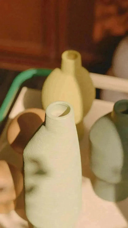 Sculptural Ceramic Vase for Tables, Shelves, and Windowsills – Green Handcrafted Pottery for Fresh or Dried Botanicals