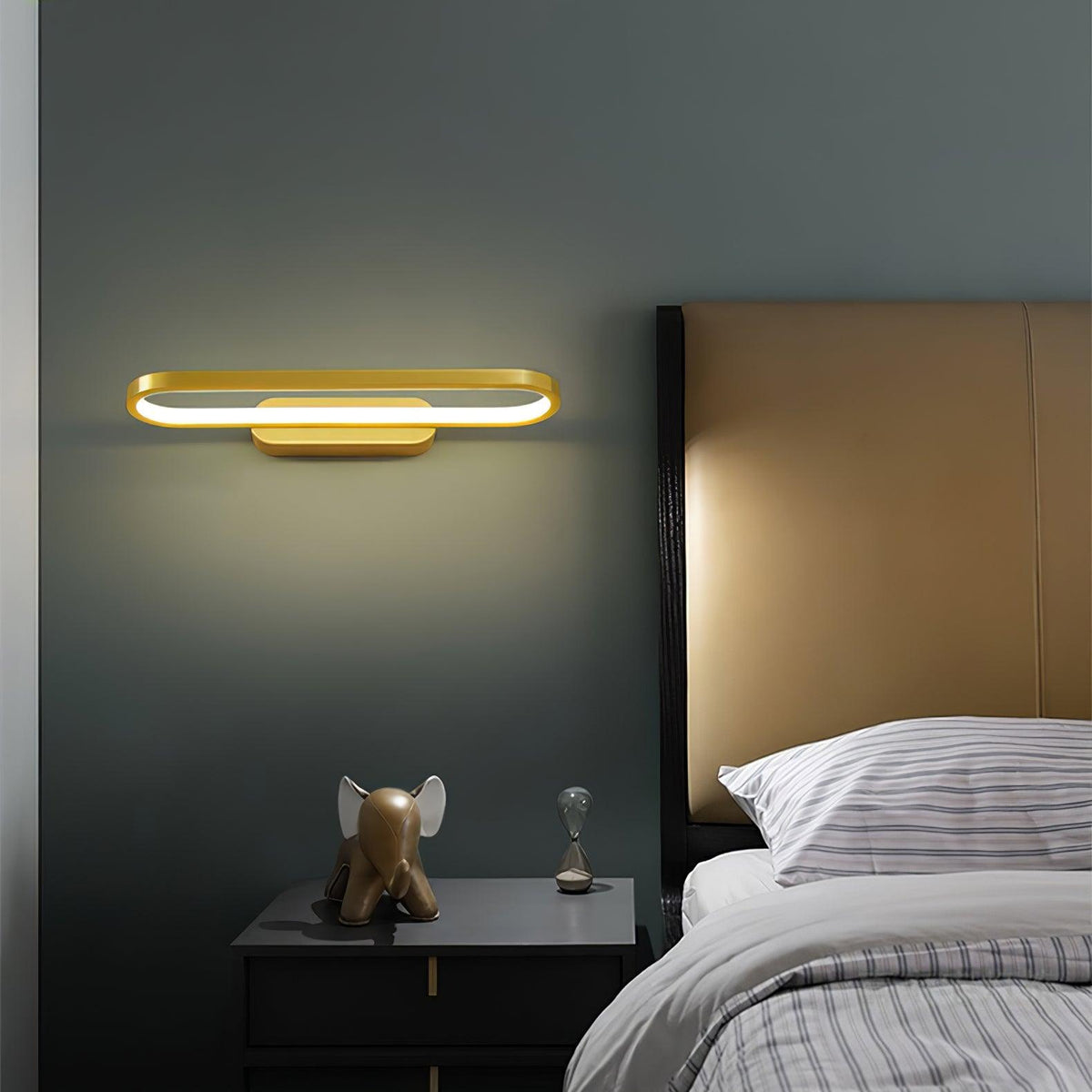 LED Vanity Sconce 16-Inch Brass Finish Switchable Color Temperature for Bathroom Mirror Powder Room Dressing Table Makeup Counter Modern Acc