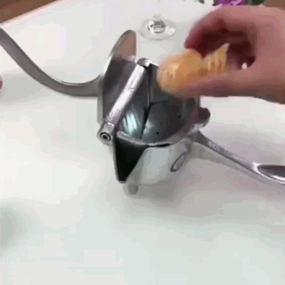 Manual Citrus Press for Lemons, Limes & Oranges – Portable Hand-Operated Fruit Juicer for Fresh Juice at Home, Travel & Outdoors