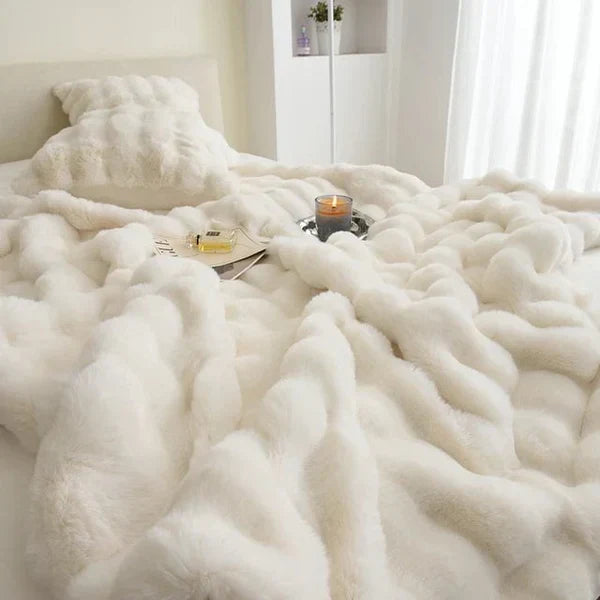Plush Synthetic Fur Throw Blanket in Neutral Tones for Sofa, Bed, Living Room, and Bedroom