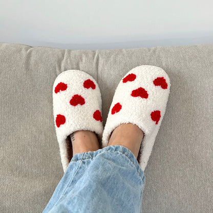 Heart-Shaped Plush House Slippers for Women – Soft Fuzzy Indoor Slides with Non-Slip Sole for Bedroom, Bathroom & Cozy Winter Days