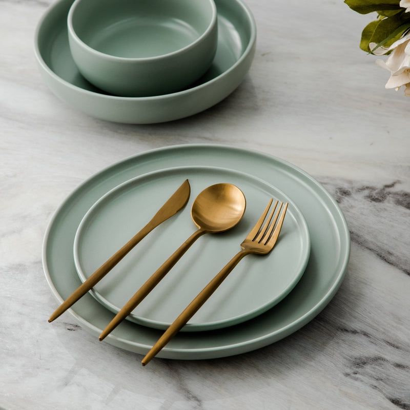Titanium-Coated Stainless Steel Flatware Set – 18/10 Premium Dinnerware Service for Everyday Dining & Special Occasions