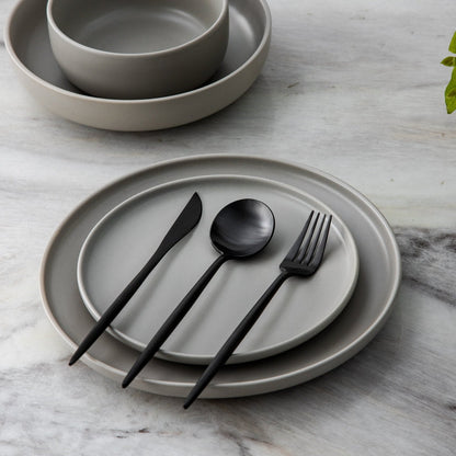 Titanium-Coated Stainless Steel Flatware Set – 18/10 Premium Dinnerware Service for Everyday Dining & Special Occasions