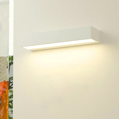 Outdoor LED Wall Sconce Die-Cast Aluminum Porch Light Black White 8-32 in Weatherproof Fixture for Balcony Entry Hallway Modern Exterior