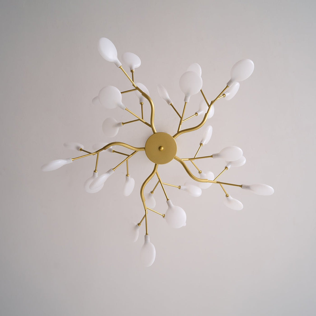 Branching LED Chandelier Gold & Acrylic Modern Statement Fixture Multi-Arm Ceiling Light for Dining Room Living Room Bedroom Adjustable Ligh