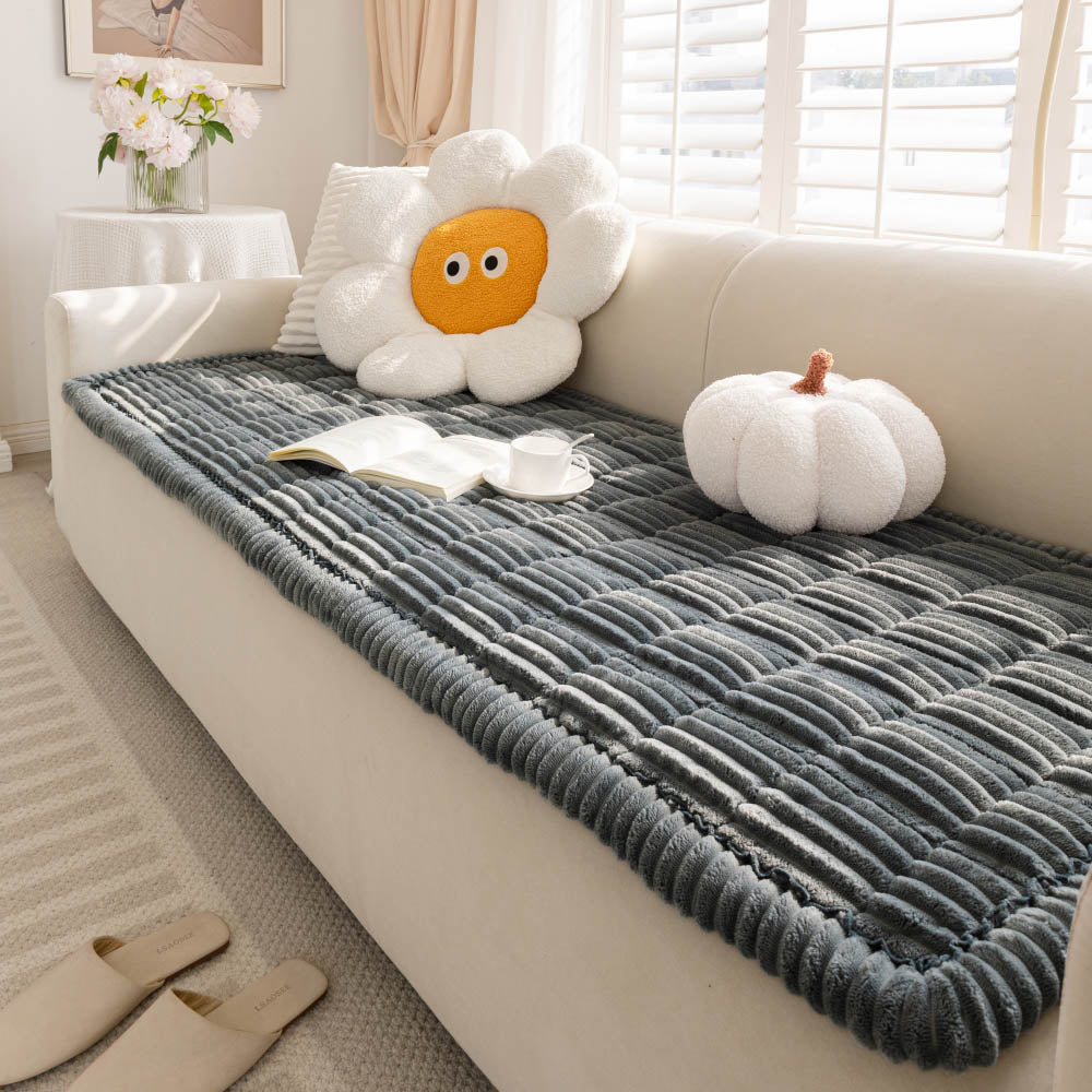 Plush Flannel Furniture Protector for Pets – Non-Slip Waterproof Sofa Throw for Dogs & Cats – Machine Washable Couch Shield