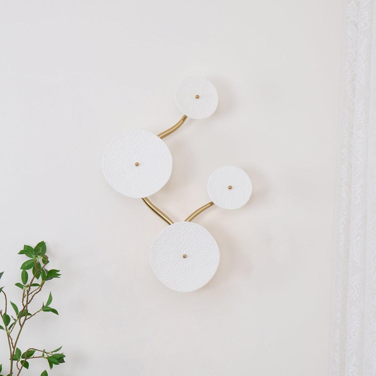 Ceramic Petal Wall Sconce Sculptural Multi-Light Fixture Hardwire Installation for Bedroom Living Room Hallway Modern Artistic Decor