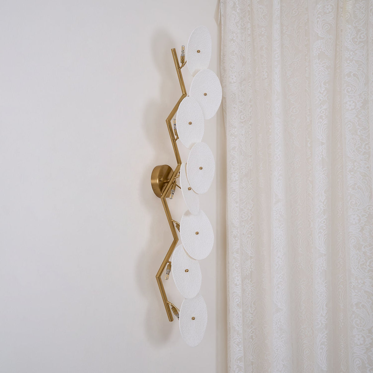 Ceramic Petal Wall Sconce Sculptural Multi-Light Fixture Hardwire Installation for Bedroom Living Room Hallway Modern Artistic Decor