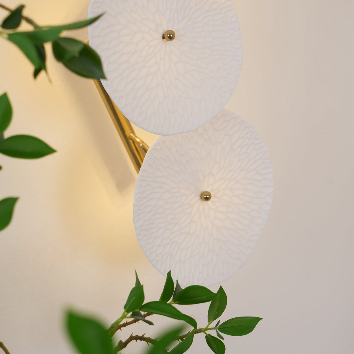 Ceramic Petal Wall Sconce Sculptural Multi-Light Fixture Hardwire Installation for Bedroom Living Room Hallway Modern Artistic Decor