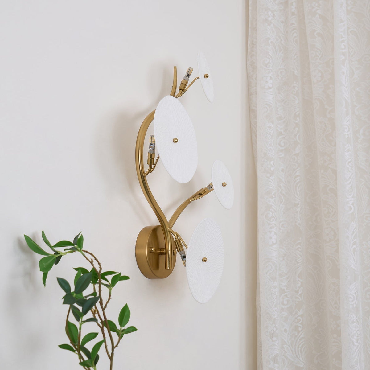Ceramic Petal Wall Sconce Sculptural Multi-Light Fixture Hardwire Installation for Bedroom Living Room Hallway Modern Artistic Decor