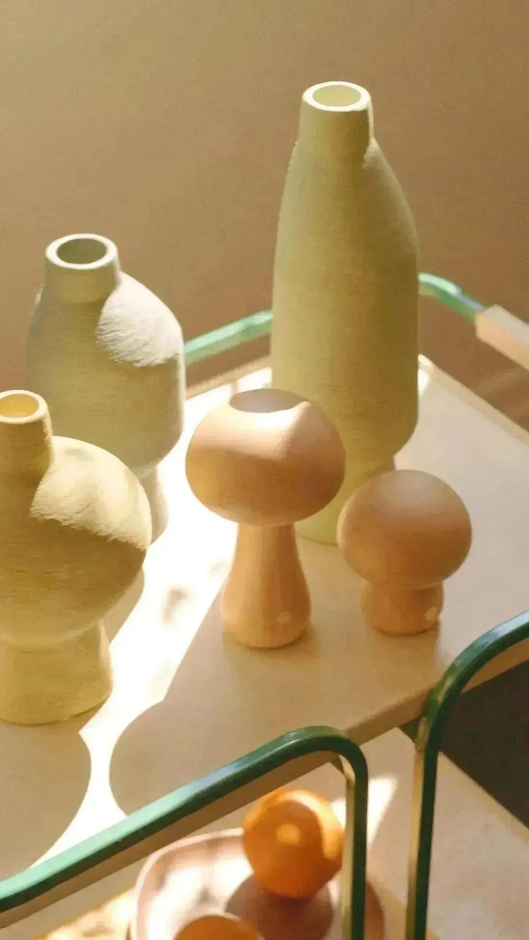 Sculptural Ceramic Vase for Tables, Shelves, and Windowsills – Green Handcrafted Pottery for Fresh or Dried Botanicals