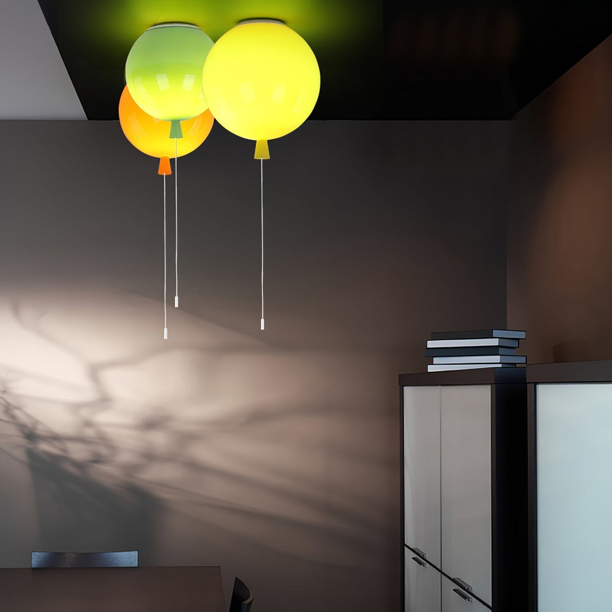 Kids Room Hanging Light Fixture with Pull Chain Switch – Playful Orb Shape Pendant Lamp for Nursery, Bedroom & Play Area – E27 Socket, Multi