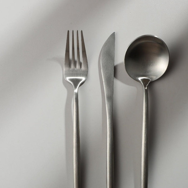Titanium-Coated Stainless Steel Flatware Set – 18/10 Premium Dinnerware Service for Everyday Dining & Special Occasions