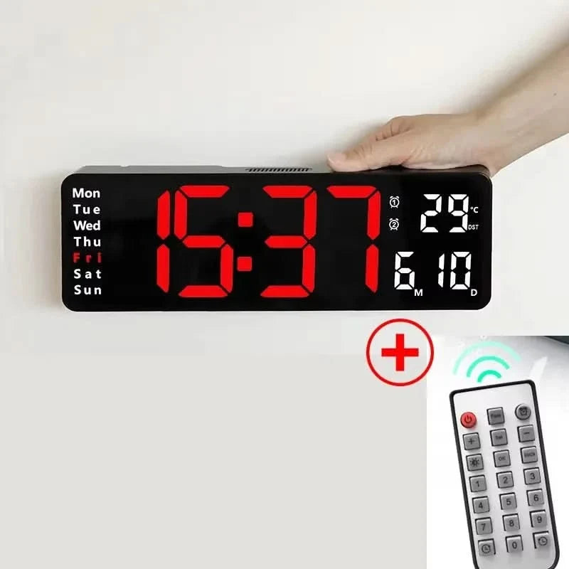 MINIMALUXE – USB LED Clock for Elegant Modern Interiors
