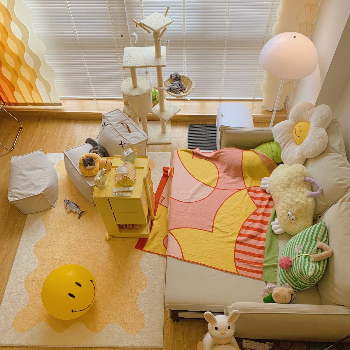 Cheerful Glow Night Light for Kids | 9 in Polypropylene LED Desk Lamp Yellow USB Rechargeable Bedside Reading Light Playroom Decor Nursery A