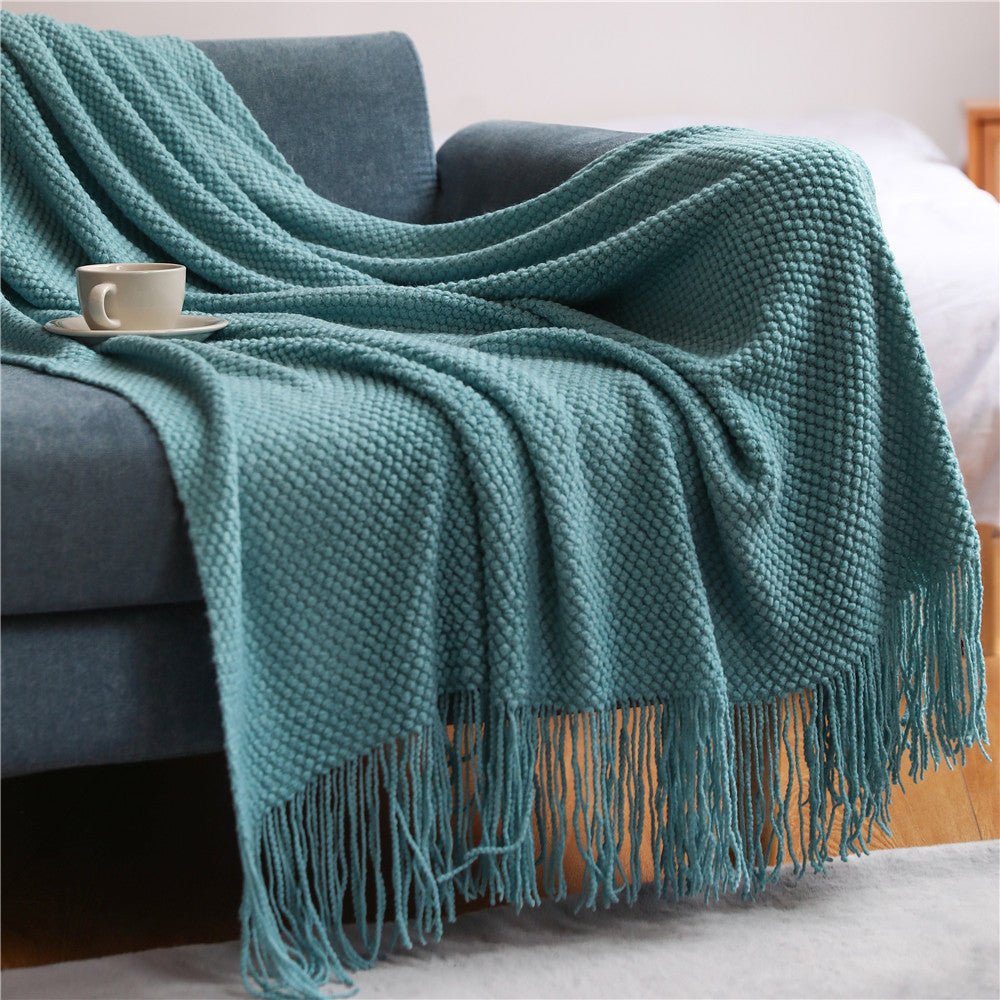 Nordic Collection | Knitted Blanket with Luxurious Softness | Versatile Throw for All Seasons