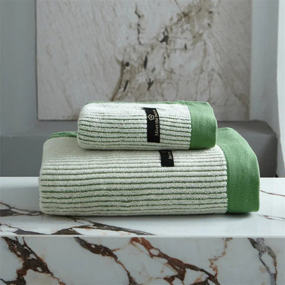 Organic Cotton Bath Towel – Soft, Absorbent Luxury Towel for Eco-Friendly Bathroom Use