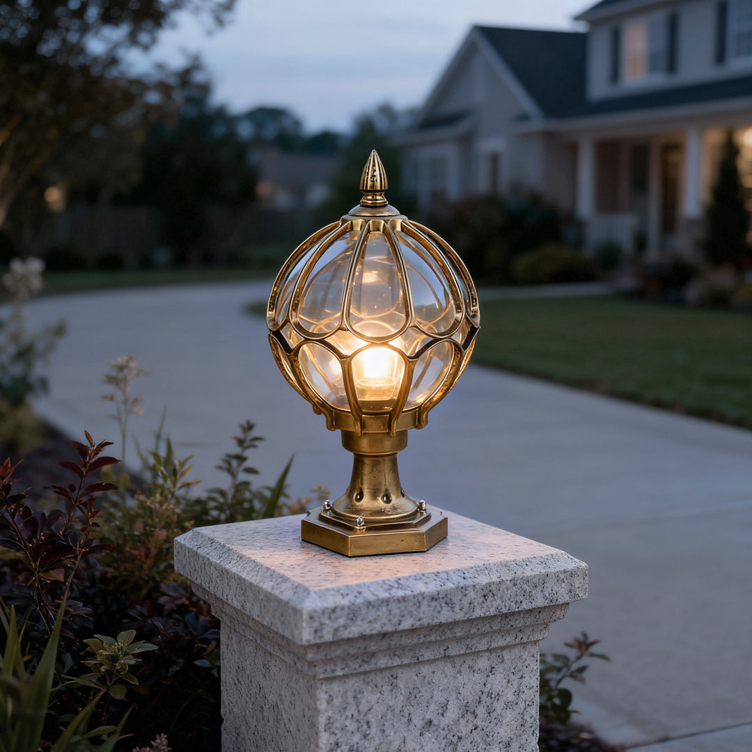 Outdoor Globe Pillar Lights – Retro Glass and Copper Design for Garden and Landscape Lighting