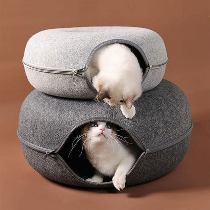 Enclosed Cat Bed Cave with Peek-a-Boo Hole – Soft Plush Igloo Den for Hideaway Sleep & Play