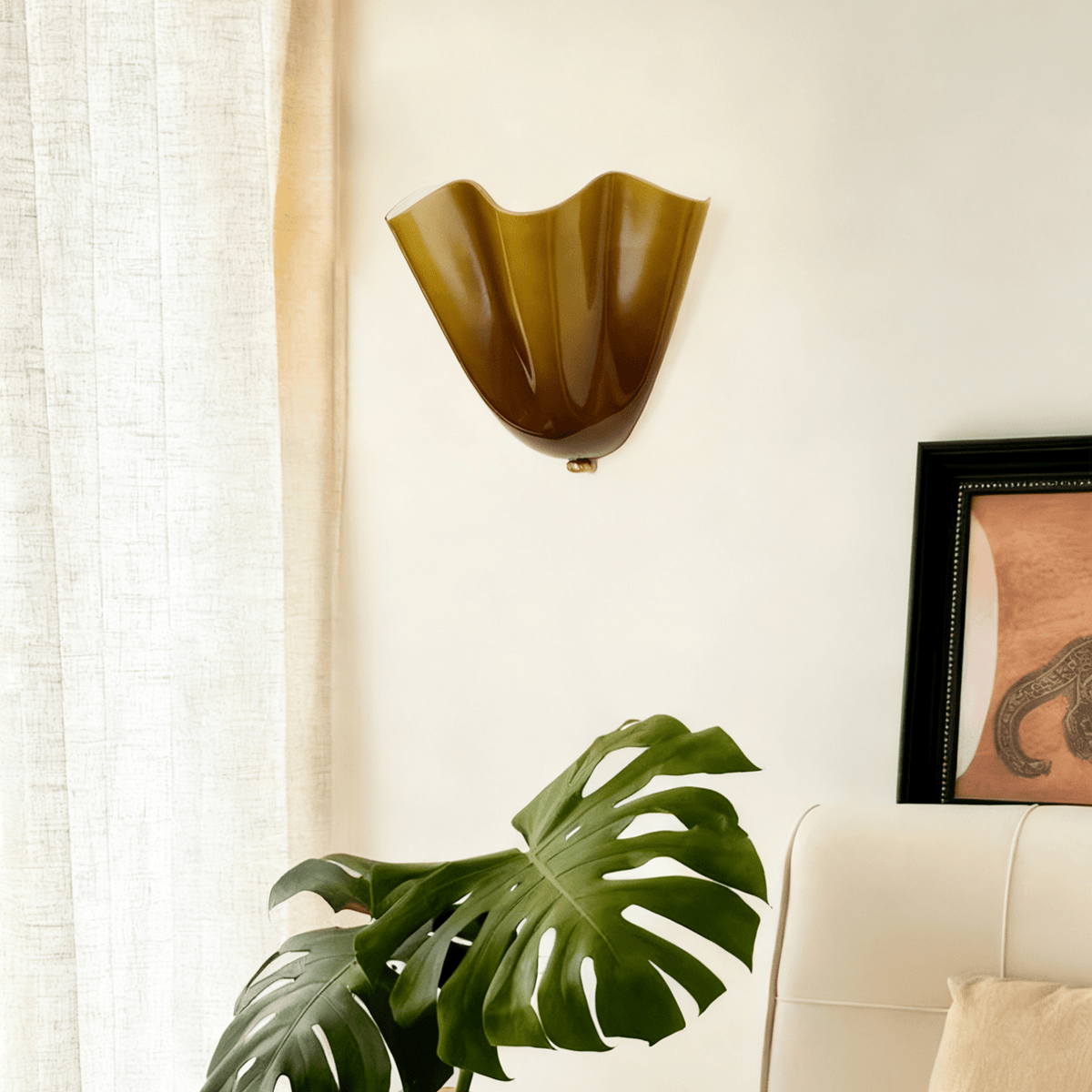 Indoor Sconce with Sculptural Glass Shade in Warm Tones – Metal Frame LED-Compatible – Wall-Mounted Accent for Bedrooms Hallways Living Spac