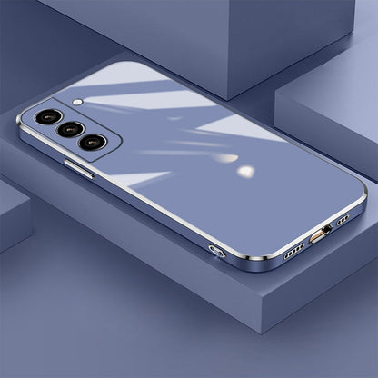 Metallic-Trimmed TPU Phone Case for Samsung Galaxy – Slim Protection with Gold Accents & Scratch-Resistant Microfiber Interior