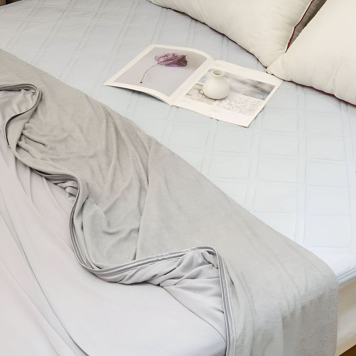 Plumaria | Cooling Blanket for Bed with Breathable Cotton | Lightweight Comfort for Hot Sleepers