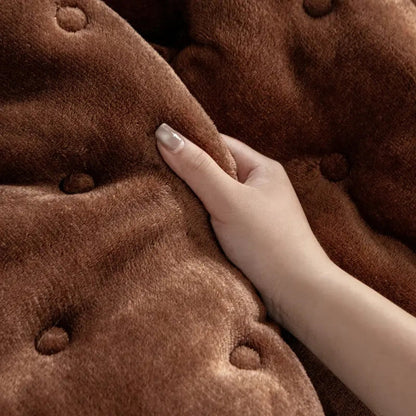 Chesterfield Look Couch Cover - Soft Microfiber, Dog-Proof Protection