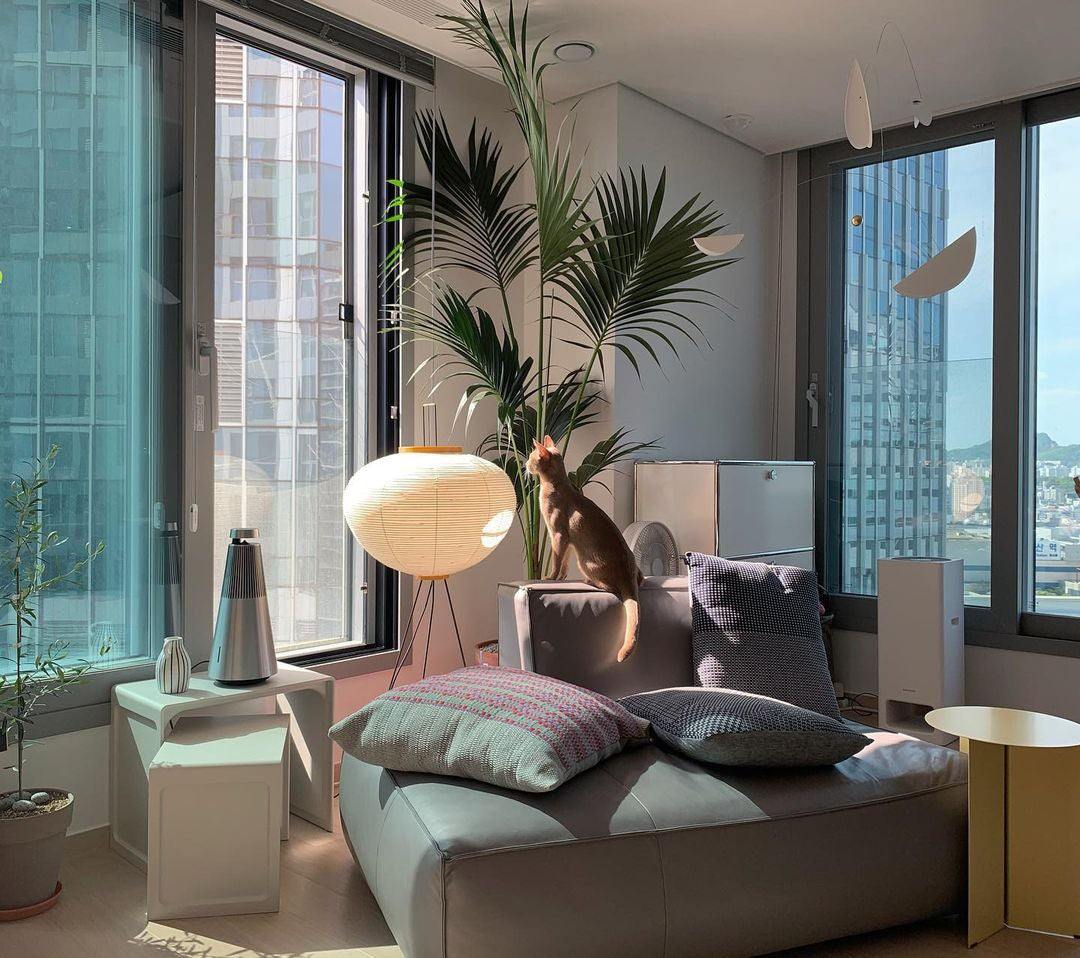 Japanese-Inspired Paper Floor Lamp White Mulberry Shade Tall Standing Light for Living Room Bedroom Reading Nook Sculptural Accent