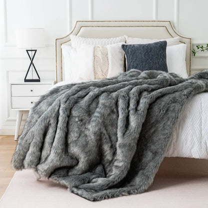 Plush Faux-Fur Accent Blanket 80×60 in Oversized Ultra-Soft Polyester Decorative Cover for Bedroom Sofa Chair Couch Neutral Tan Silver Brind