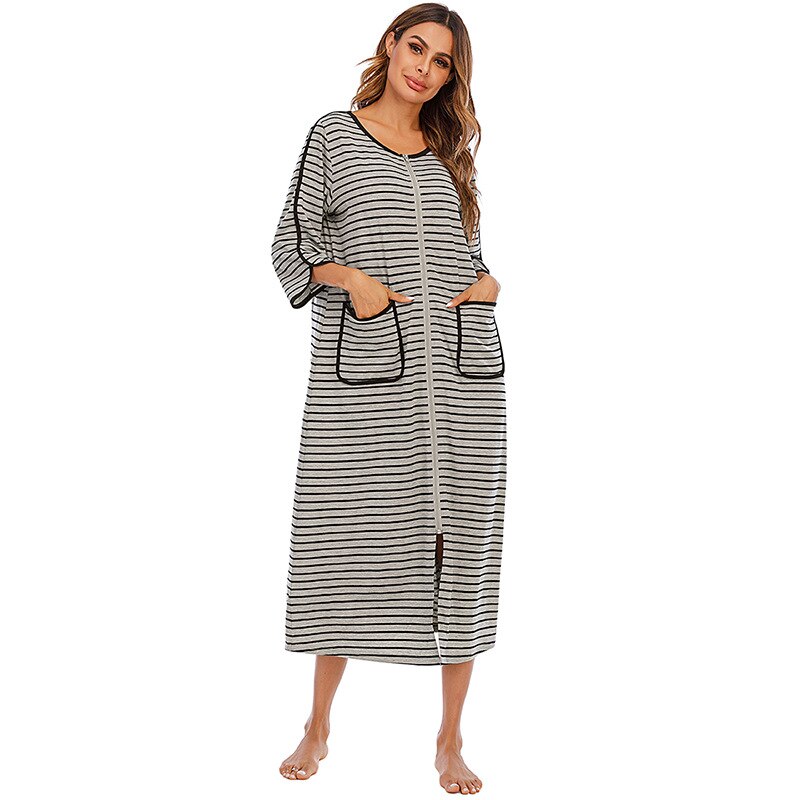 Zip-Front Hooded Bathrobe for Women – Soft Fleece Robe with Pockets & Full Zipper – Cozy Loungewear for Home, After Shower, Maternity