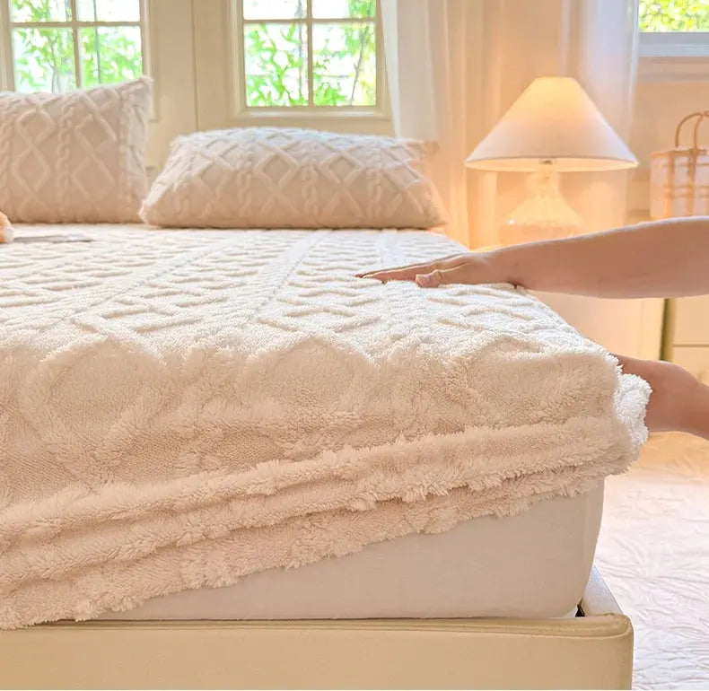 Ortekor Ultra-Soft Fitted Bed Sheet with Textured Coral Fleece | Cozy Warmth for Comfortable Sleep