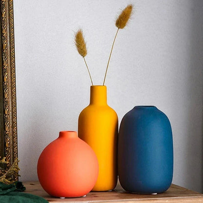 Hand-Painted Porcelain Flower Vase for Tabletop Display – Modern Scandinavian Home Accent for Living Room, Bedroom & Office Decor
