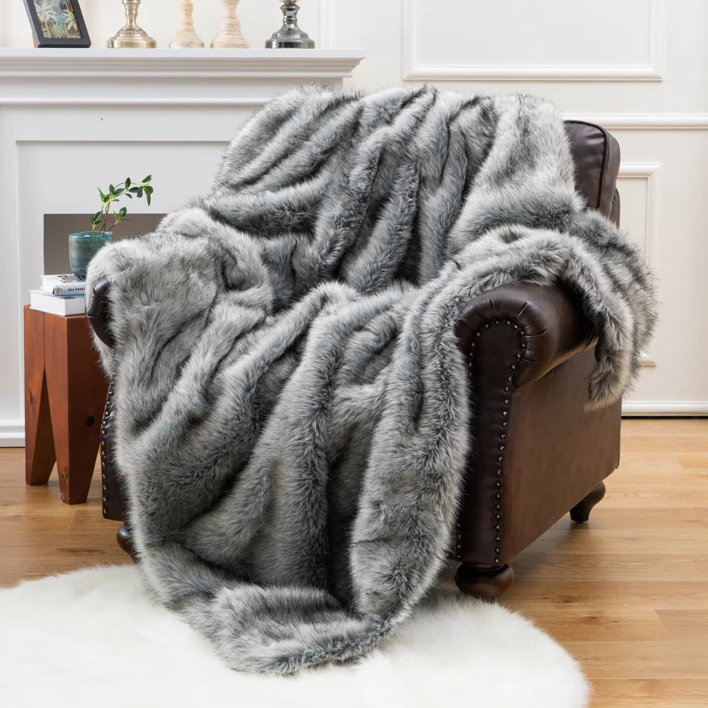 Plush Faux Fur Throw Blanket 80x60 Inches Luxe Textured Oversized Accent for Couch Bed Sofa Chair Living Room Bedroom Decor Soft Warm Machin