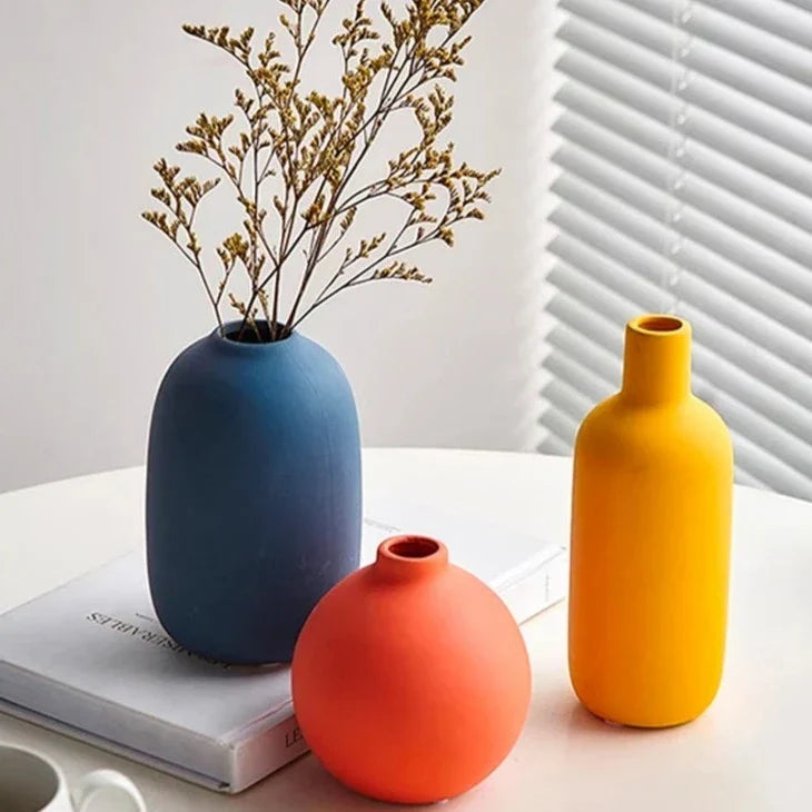 Hand-Painted Porcelain Flower Vase for Tabletop Display – Modern Scandinavian Home Accent for Living Room, Bedroom & Office Decor