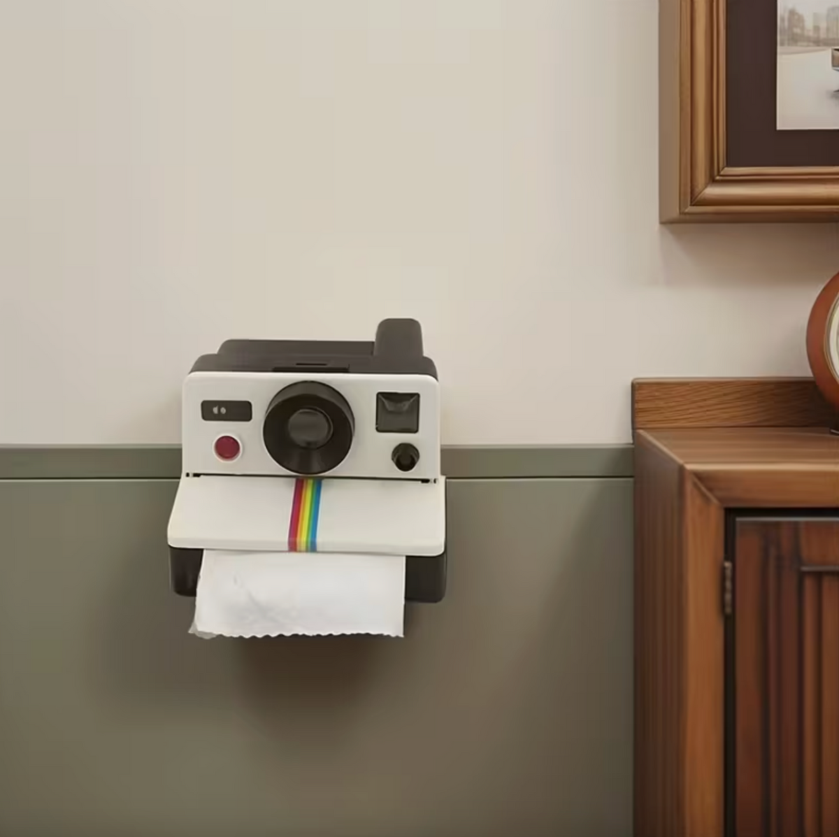 SnapRoll™ – Vintage Camera Toilet Paper Holder
