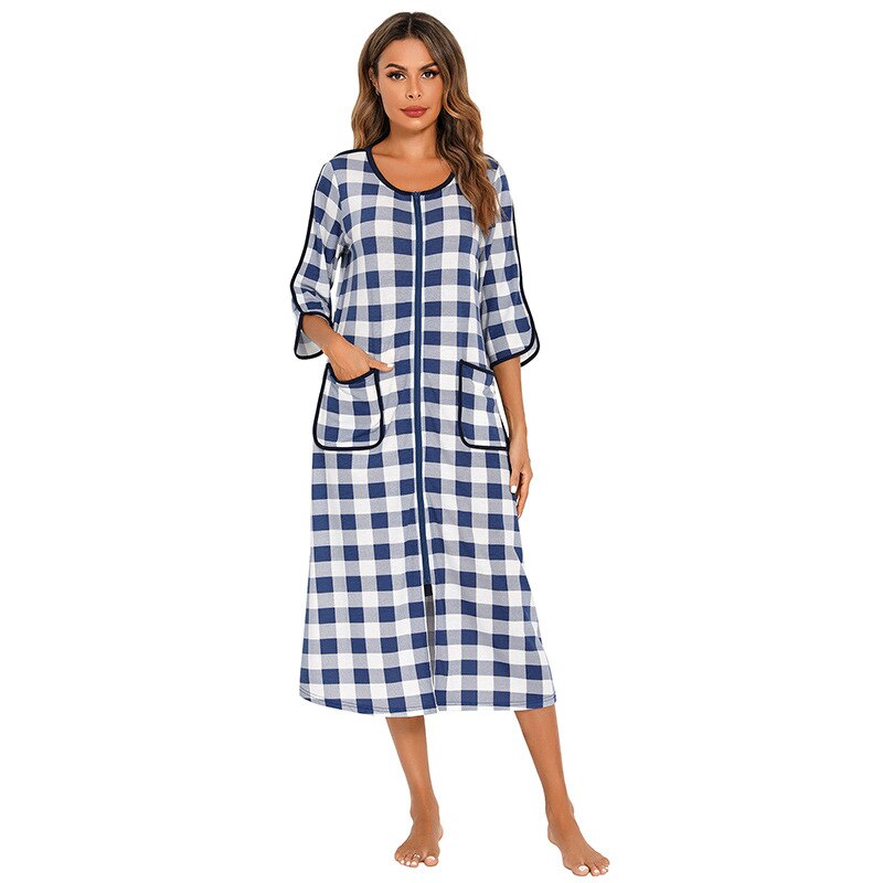 Zip-Front Hooded Bathrobe for Women – Soft Fleece Robe with Pockets & Full Zipper – Cozy Loungewear for Home, After Shower, Maternity