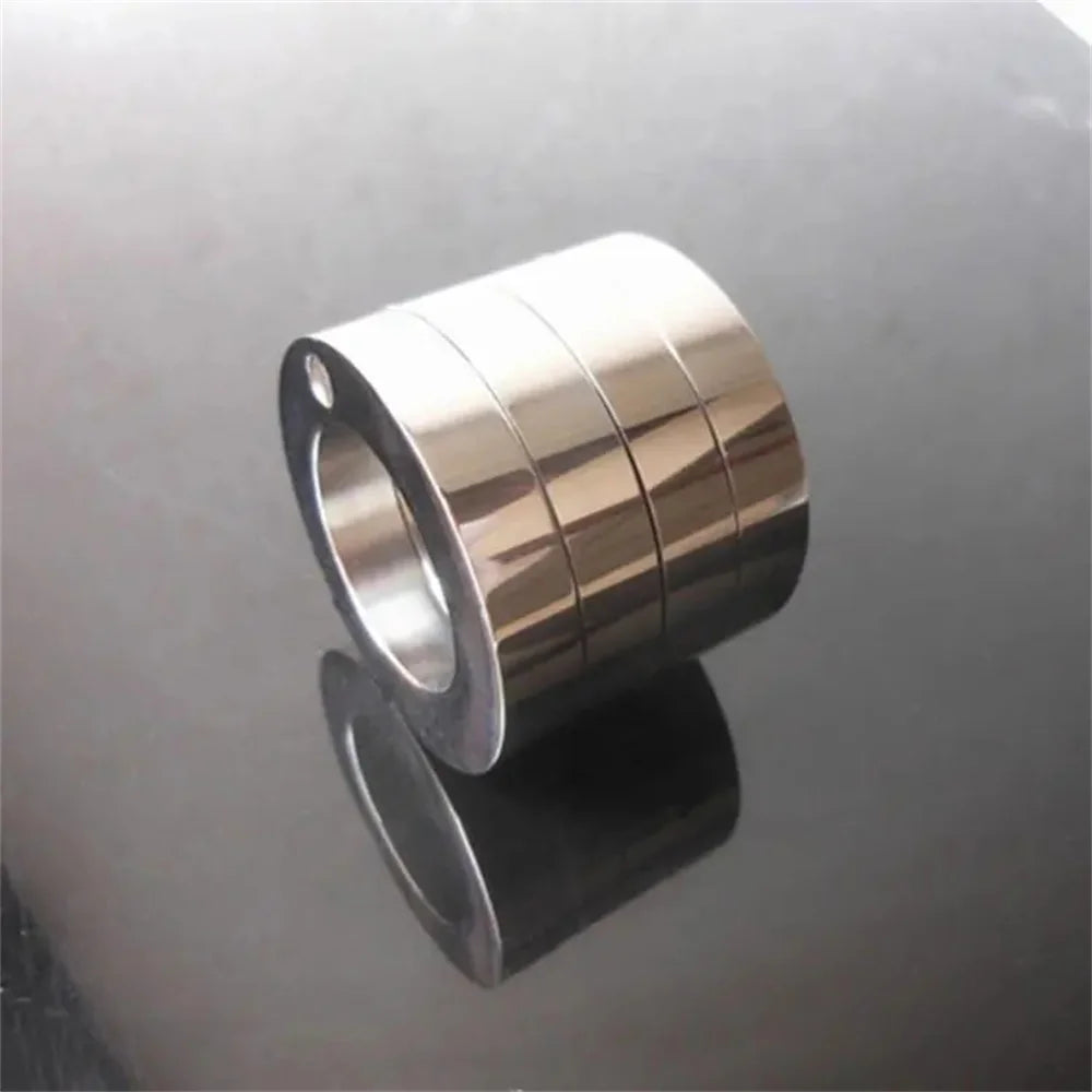Tactical Emergency Ring Self Defense Tool Silver Metal Finger Guard Discreet Protection Everyday Carry Compact Security Ring for Women Men