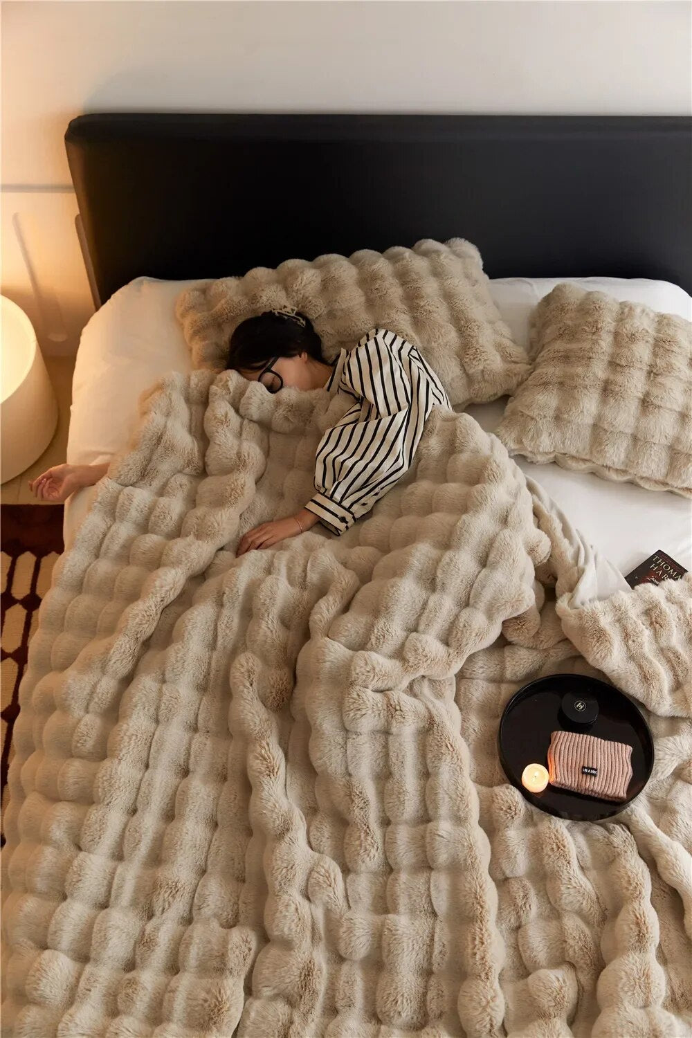 SnugWrap | Luxury Plush Blanket with Ultra-Soft Fleece | All-Season Comfort for Cozy Evenings