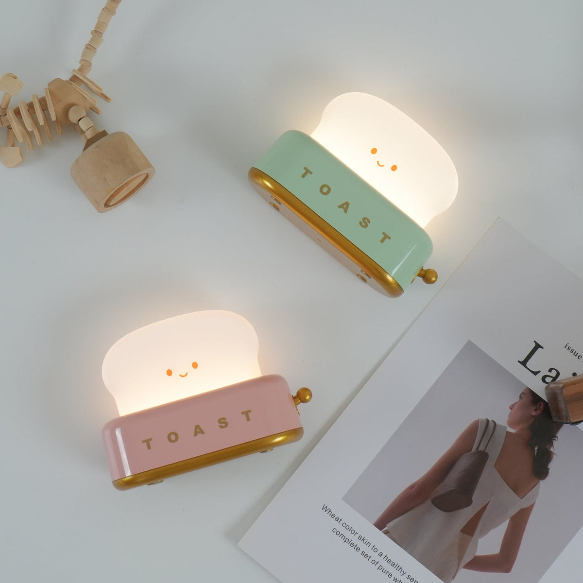 USB-Powered Toaster-Shaped LED Accent Light with Dimmer – 5.3 in Retro Desktop Lamp for Bedroom Nightstand Desk Office Dorm – Warm White Glo