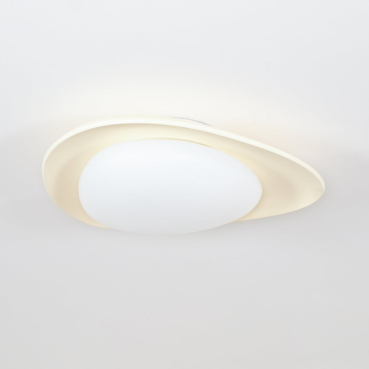 Organic Resin LED Flush Mount Light Green Beige for Bedroom Living Room Dining Room Modern Overhead Lighting Nature-Inspired