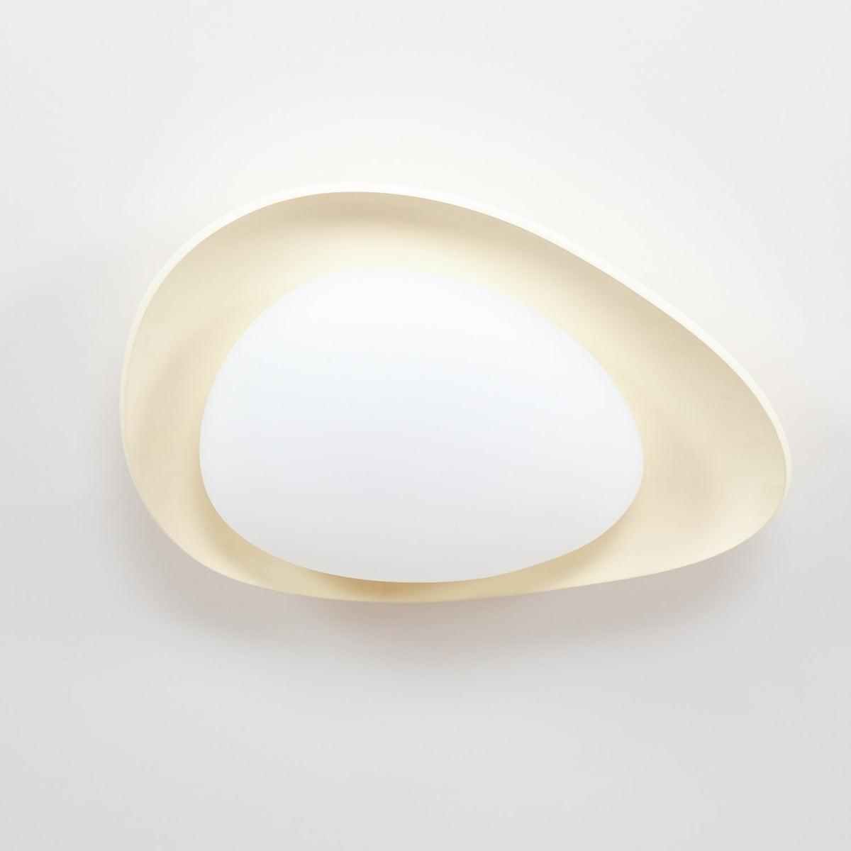 Organic Resin LED Flush Mount Light Green Beige for Bedroom Living Room Dining Room Modern Overhead Lighting Nature-Inspired