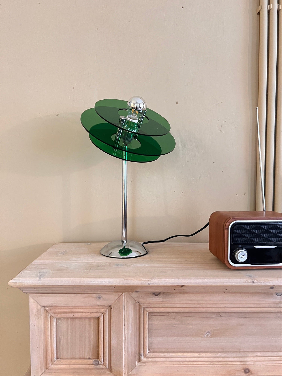 Sculptural Acrylic Accent Lamp with LED Compatibility – 9 in Geometric Nightstand Light for Bedroom Office Reading – Modern Stacked Design U
