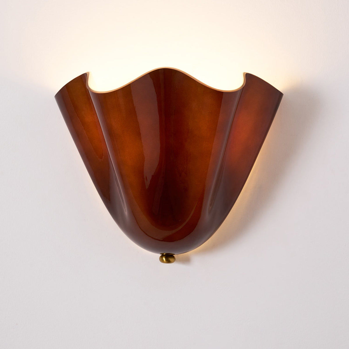 Indoor Sconce with Sculptural Glass Shade in Warm Tones – Metal Frame LED-Compatible – Wall-Mounted Accent for Bedrooms Hallways Living Spac
