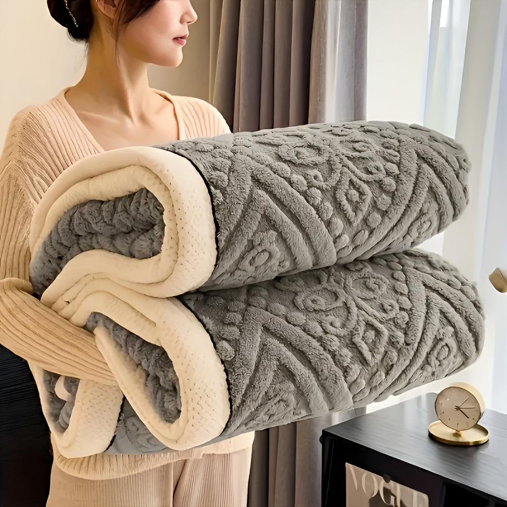 Vesper Velvet Blanket - Plush Sherpa Backing, Year-Round Comfort
