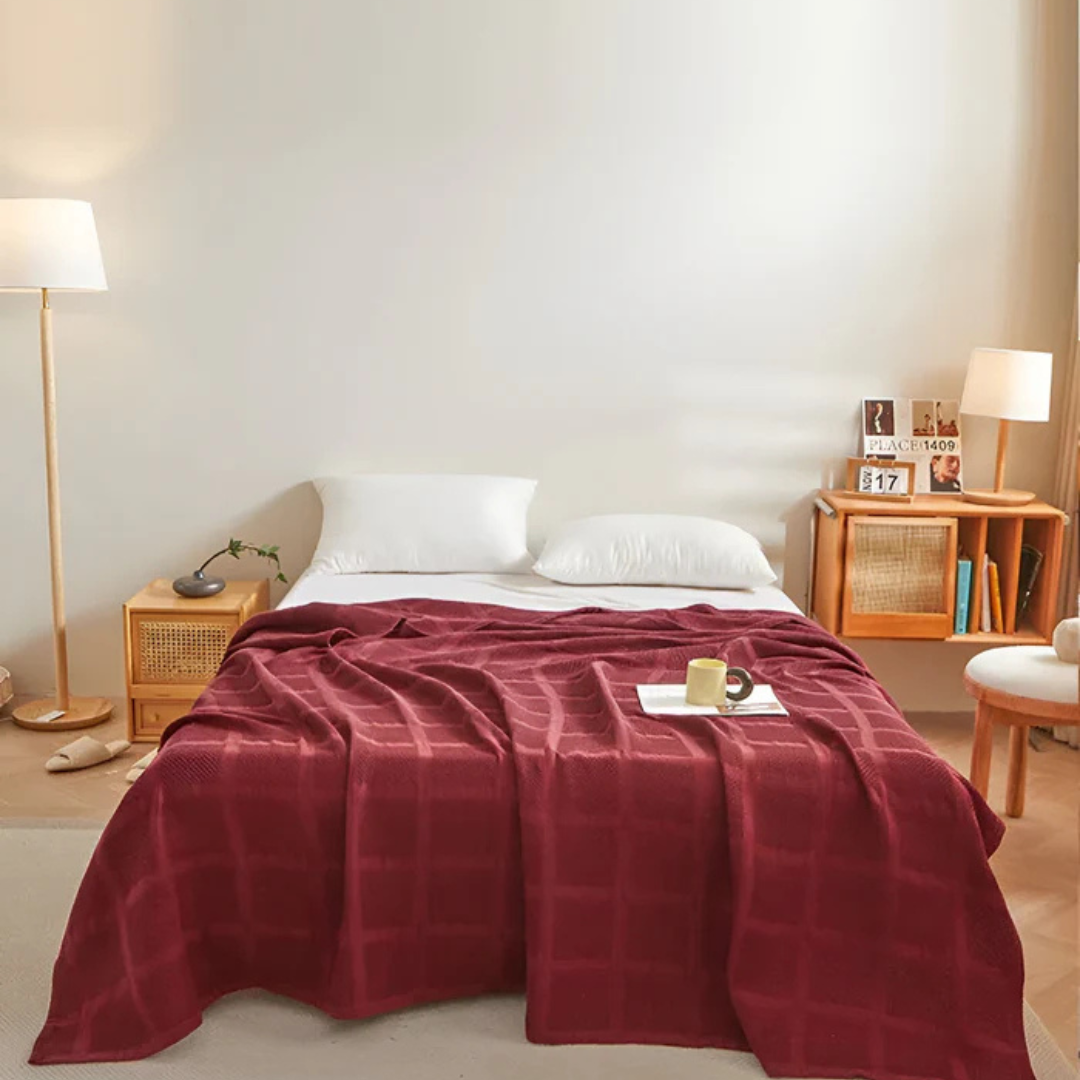 Waffle Fleece Plaid Blanket – Soft, Hypoallergenic, and Cozy for All Seasons