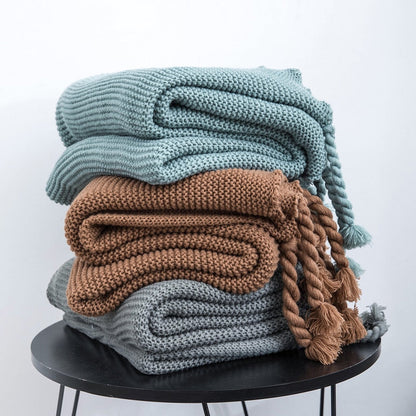 Waffle Knit Throw Blanket with Knotted Tassels – Soft and Warm Acrylic Blanket