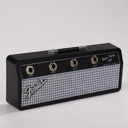 Wall-Mounted Key Holder – Stylish Guitar Amp Design with Real Inputs and 4 Guitar Plug Keychains