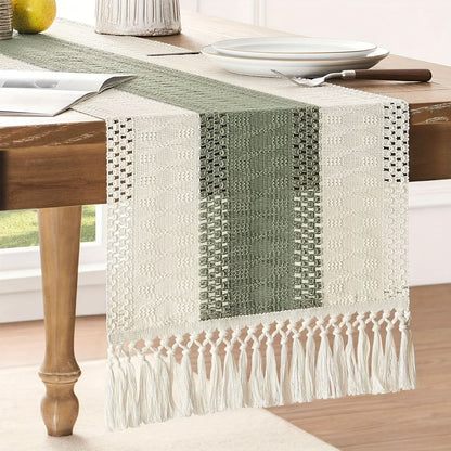 CasaLoom - Sage Green Macrame Table Runner