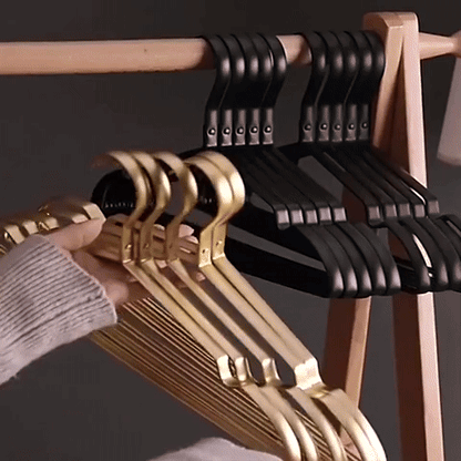 Space Saver | Metal Non-Slip Clothes Hangers with Durable Design | Lightweight Solution for Organizing Wardrobe